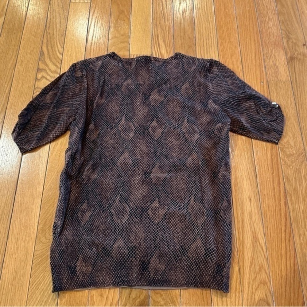 White House Black Market Short Sleeve Brown Black Snakeskin Print Top Sz Small - Picture 7 of 7